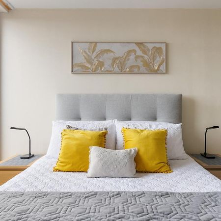 לונדון Stratford Skyview Apartment מראה חיצוני תמונה