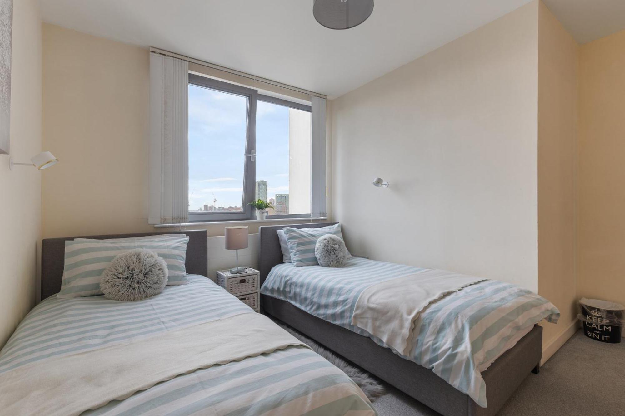 לונדון Stratford Skyview Apartment מראה חיצוני תמונה