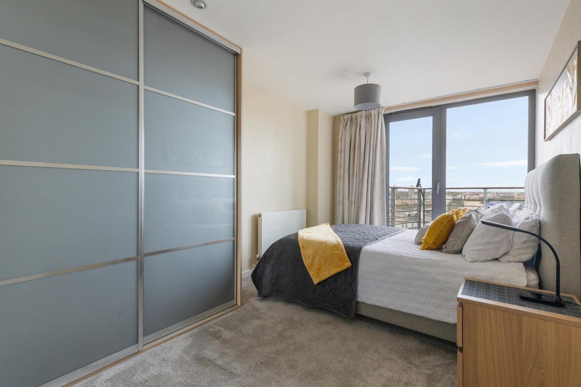 לונדון Stratford Skyview Apartment מראה חיצוני תמונה